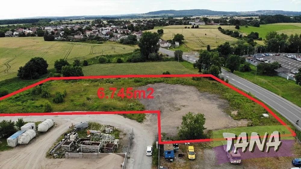 Prodej komerčního pozemku 6745 m²
